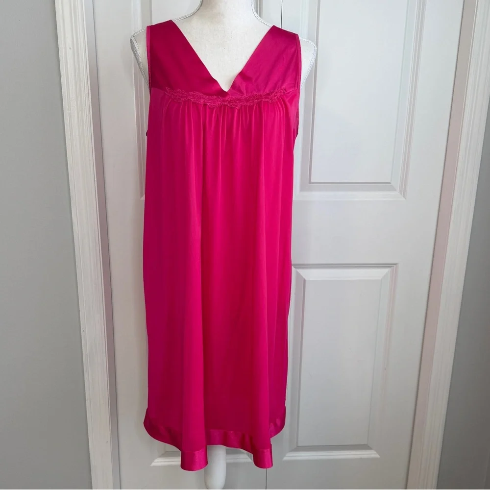 Vanity Fair Vintage Bright Pink Sleeveless Satin Nightgown Medium Floral Lace